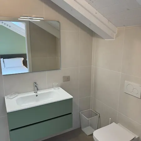 Urban Living בית הארחה קומו