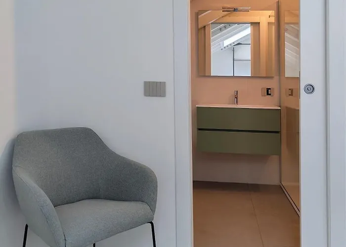 Urban Living 3* קומו